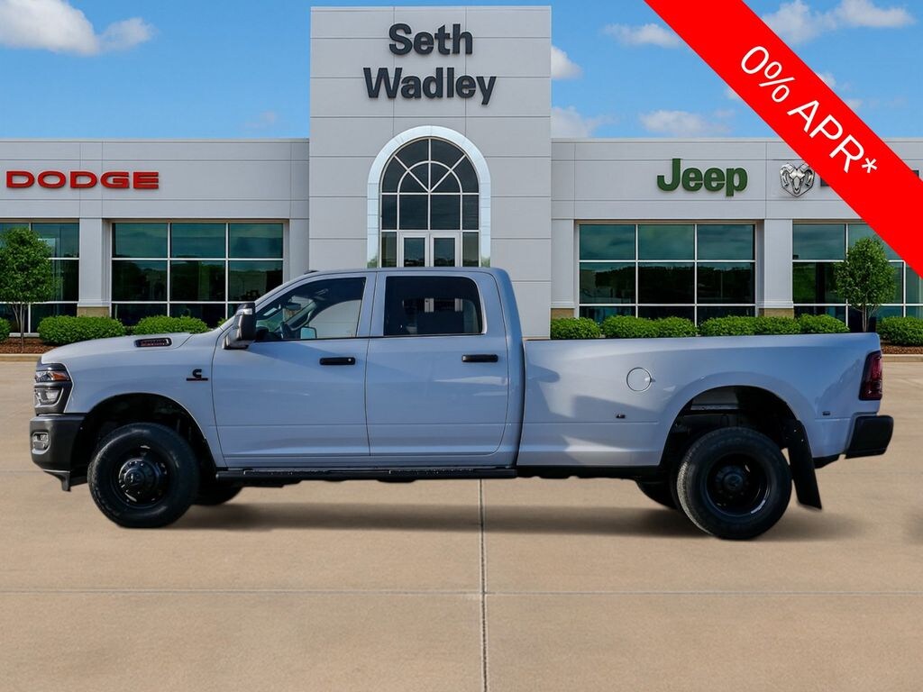 New 2026 Ram 3500 TRADESMAN CREW CAB 4X4 8' BOX Pickup