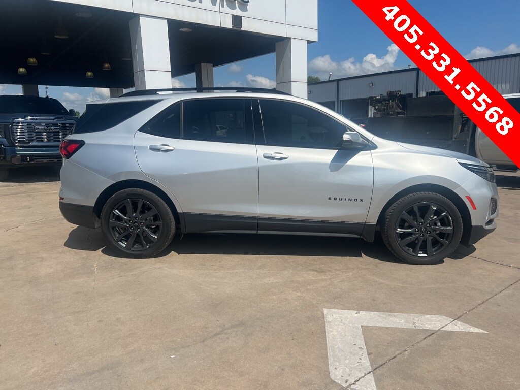 2022 Chevrolet Equinox RS photo 2