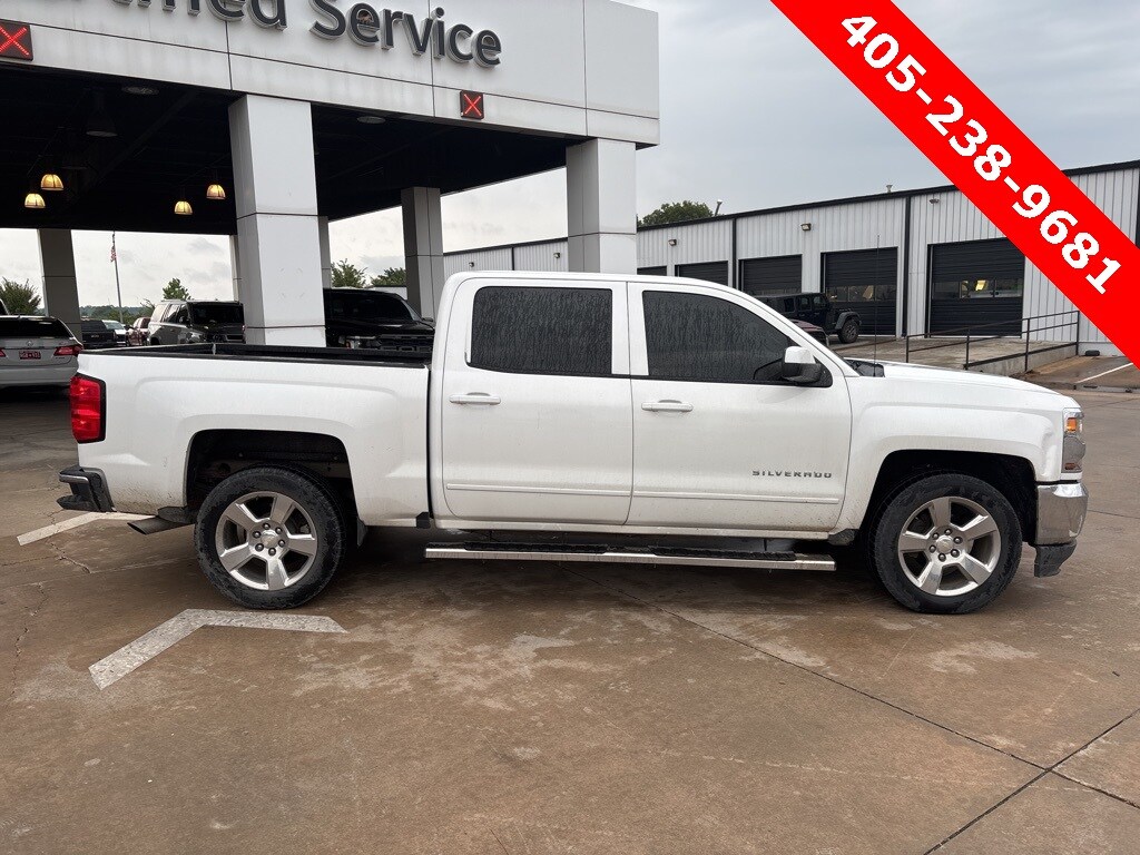 2017 Chevrolet Silverado 1500 LT1 photo 2