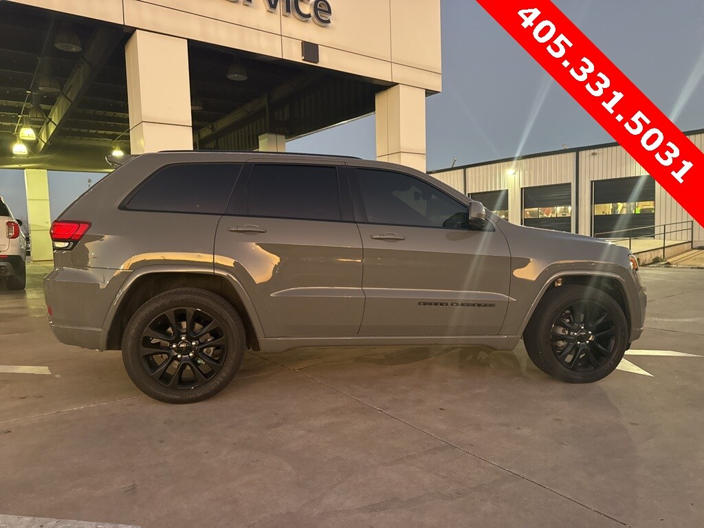 Used 2019 Jeep Grand Cherokee Laredo SUV