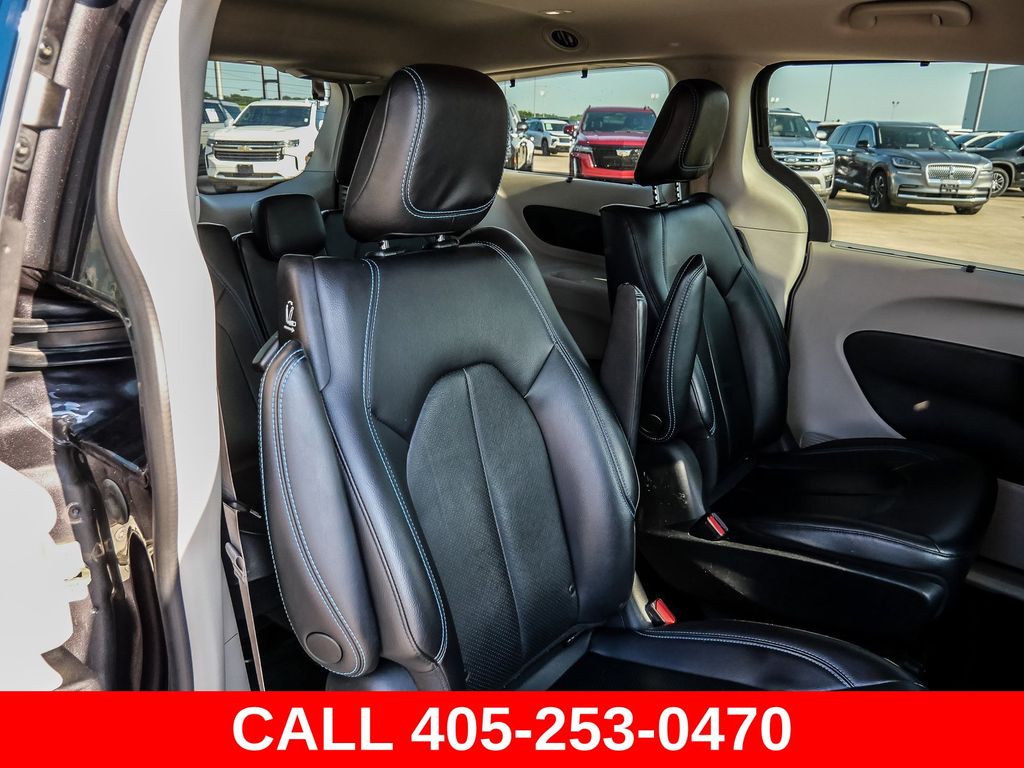 2021 Chrysler Pacifica Hybrid Touring L - Photo 23