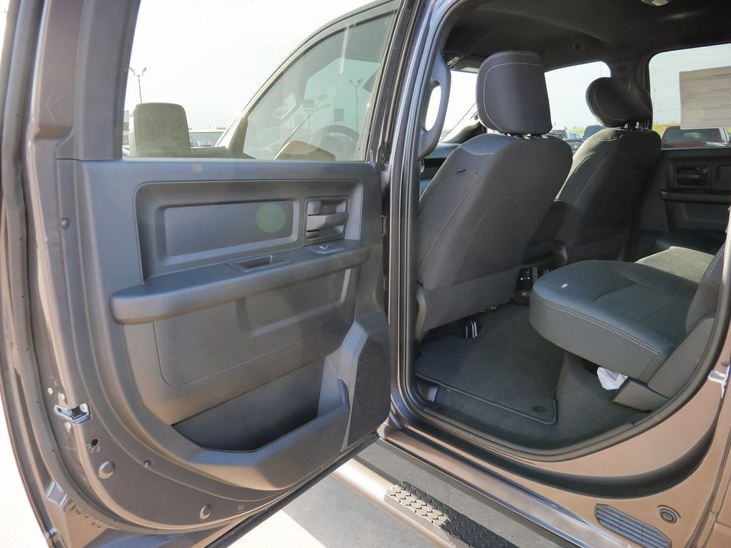 2026 RAM 2500 Tradesman/Black Express - Photo 23