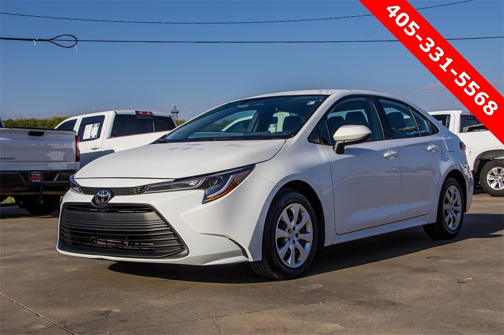 2024 Toyota Corolla LE photo 2