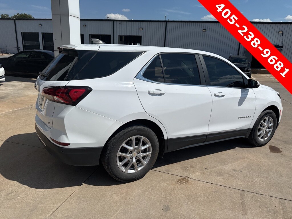 2023 Chevrolet Equinox LT photo 3