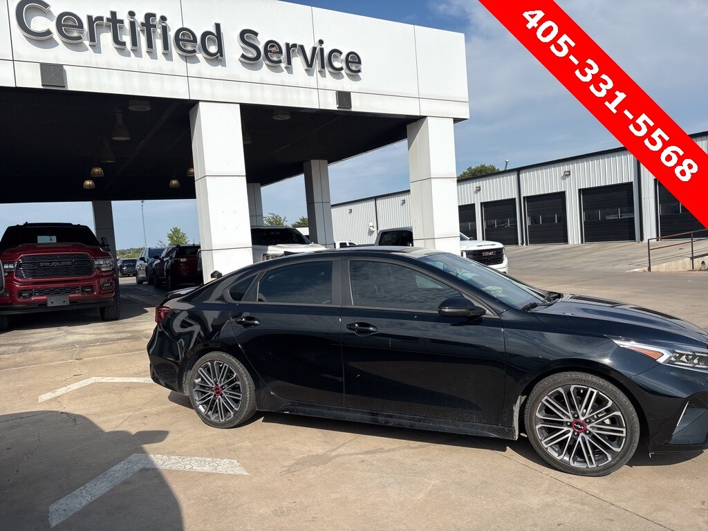 2023 Kia Forte GT photo 2
