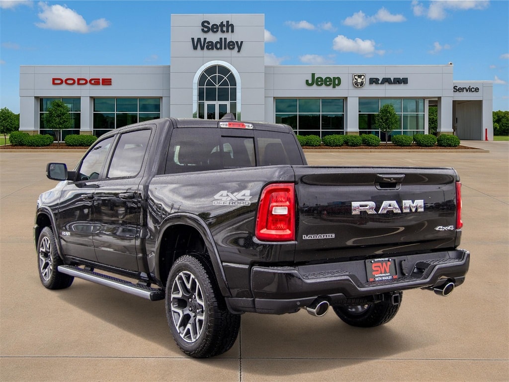 New 2026 Ram 1500 LARAMIE CREW CAB 4X4 5'7 BOX Pickup