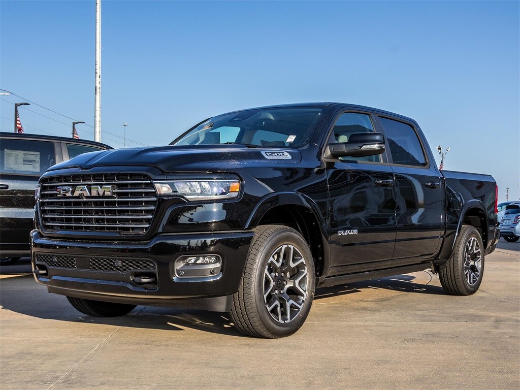 New 2026 Ram 1500 LARAMIE CREW CAB 4X4 5'7 BOX Pickup