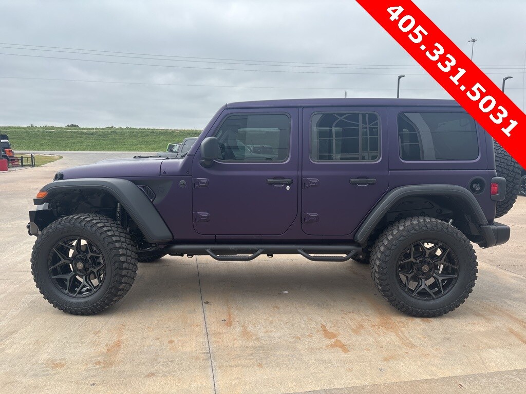 2025 Jeep Wrangler Willys photo 4
