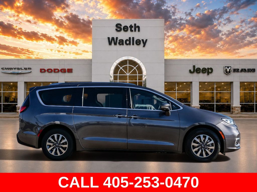 2021 Chrysler Pacifica Hybrid Touring L - Photo 8