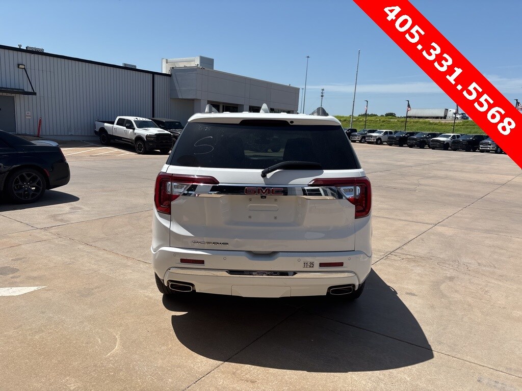 2023 Gmc Acadia Denali photo 2