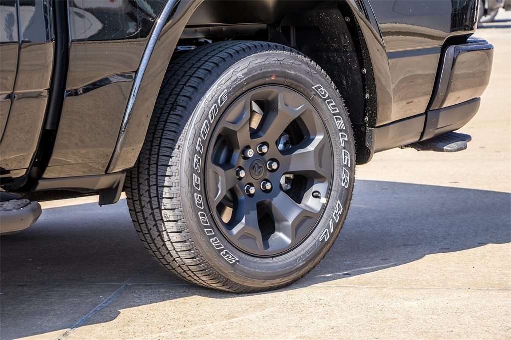 New 2026 Ram 1500 BIG HORN CREW CAB 4X4 5'7 BOX Pickup