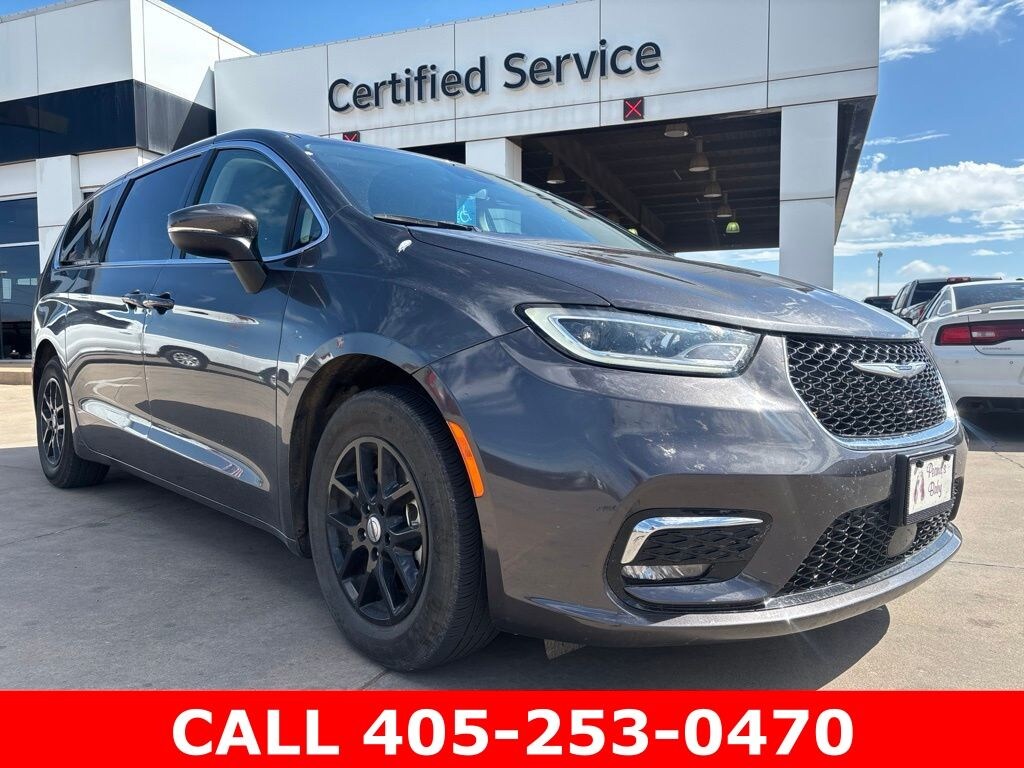 Used 2023 Chrysler Pacifica Touring L Van Passenger Van