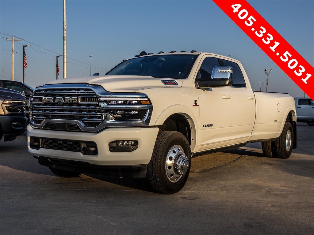 New 2025 Ram 3500 LIMITED LONGHORN CREW CAB 4X4 8' BOX Pickup