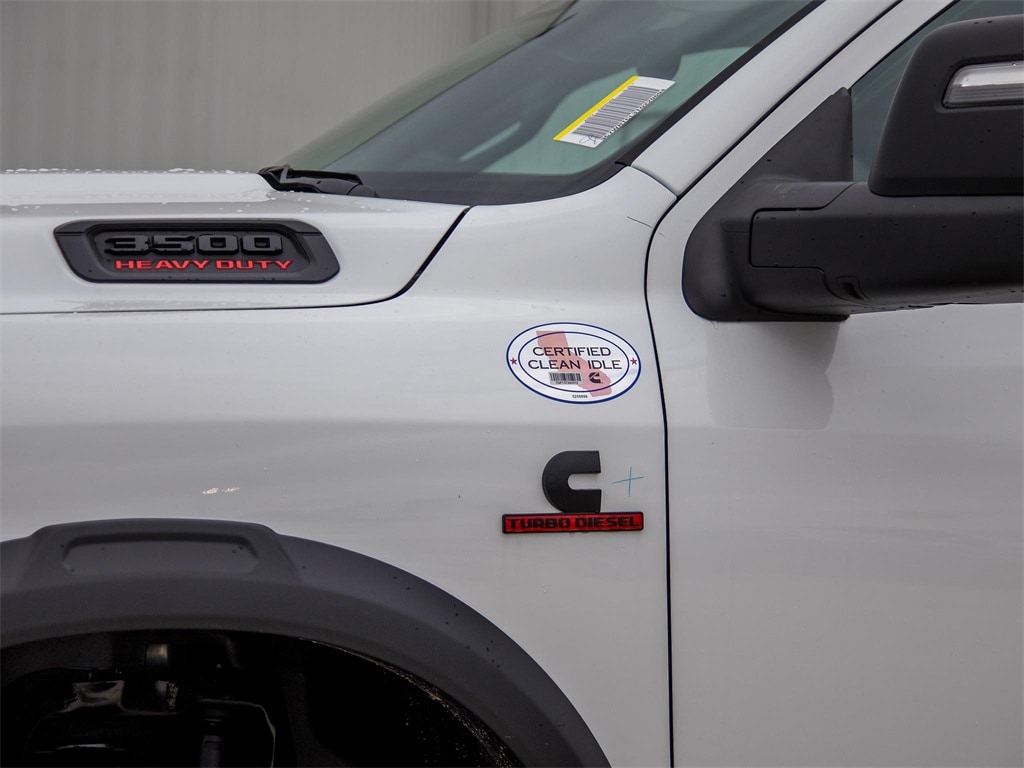 New 2026 Ram 3500 Chassis Cab 3500 TRADESMAN CREW CAB CHASSIS 4X4 60' CA Pickup