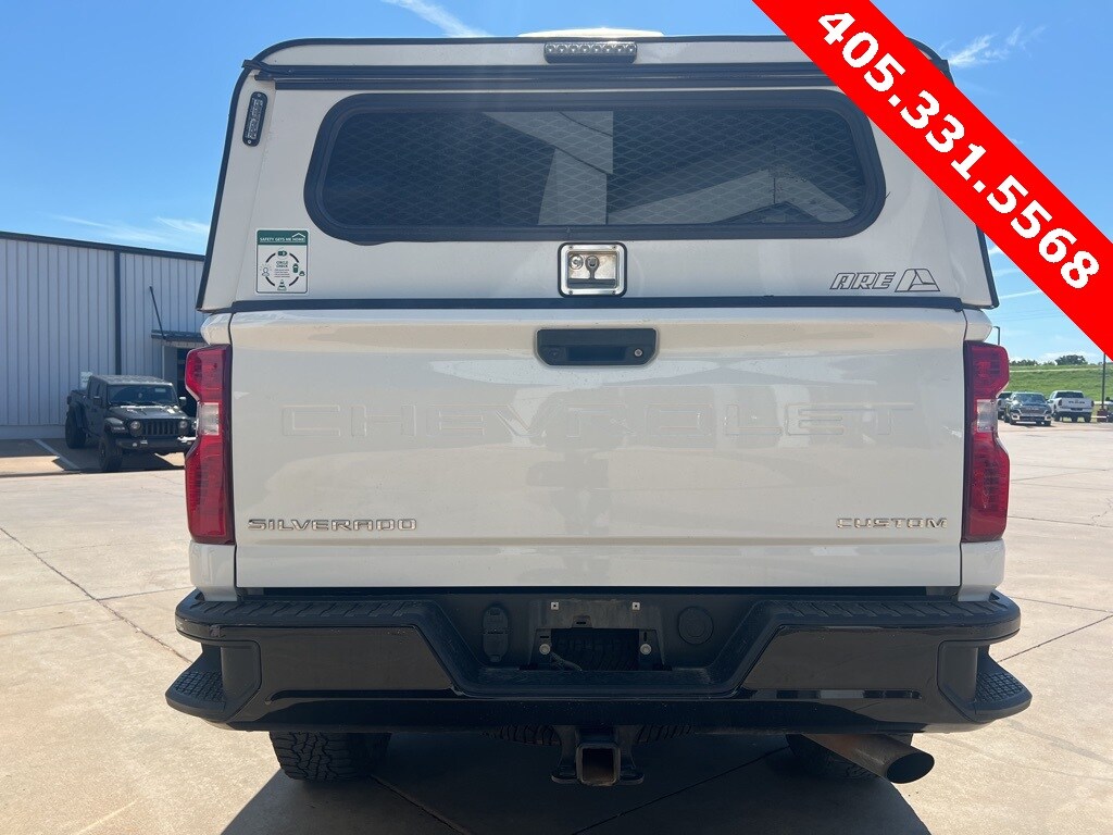 2023 Chevrolet Silverado 2500HD Custom photo 3