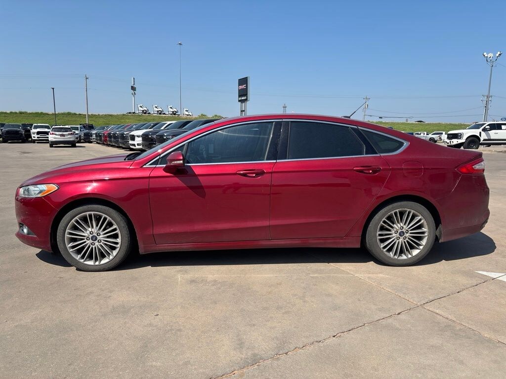 Used 2016 Ford Fusion SE Sedan