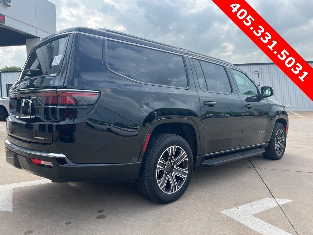 2024 Jeep Wagoneer L Series II photo 3