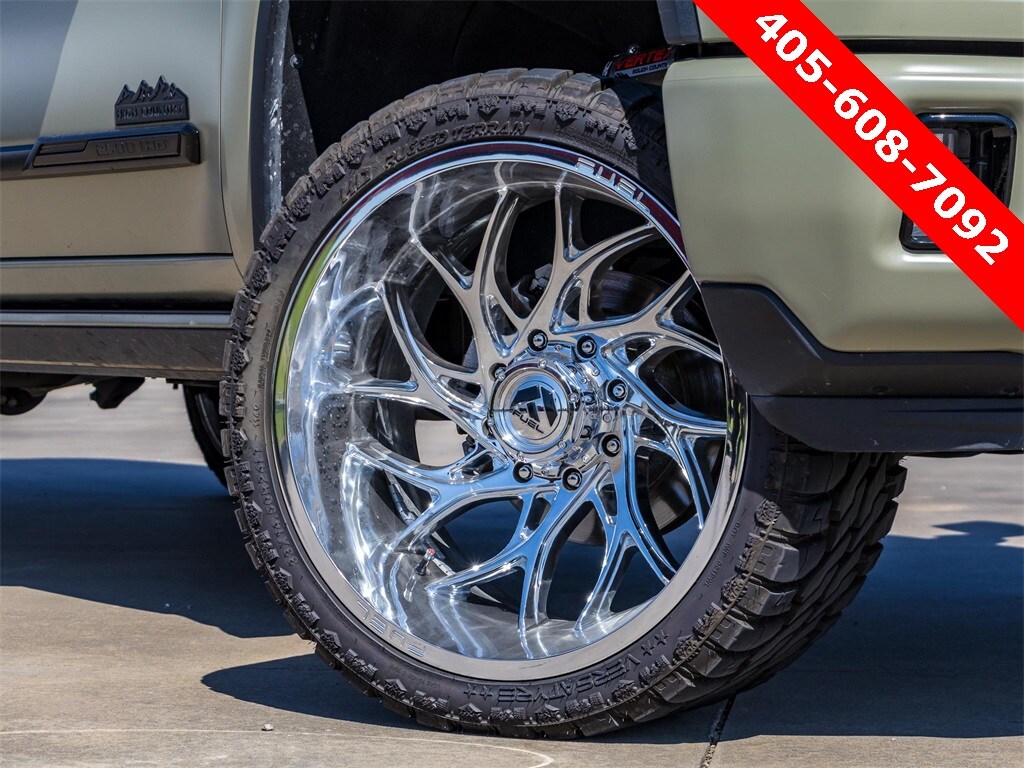 2024 Chevrolet Silverado 2500HD High Country photo 2