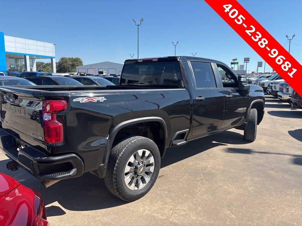 2024 Chevrolet Silverado 2500HD Custom photo 3