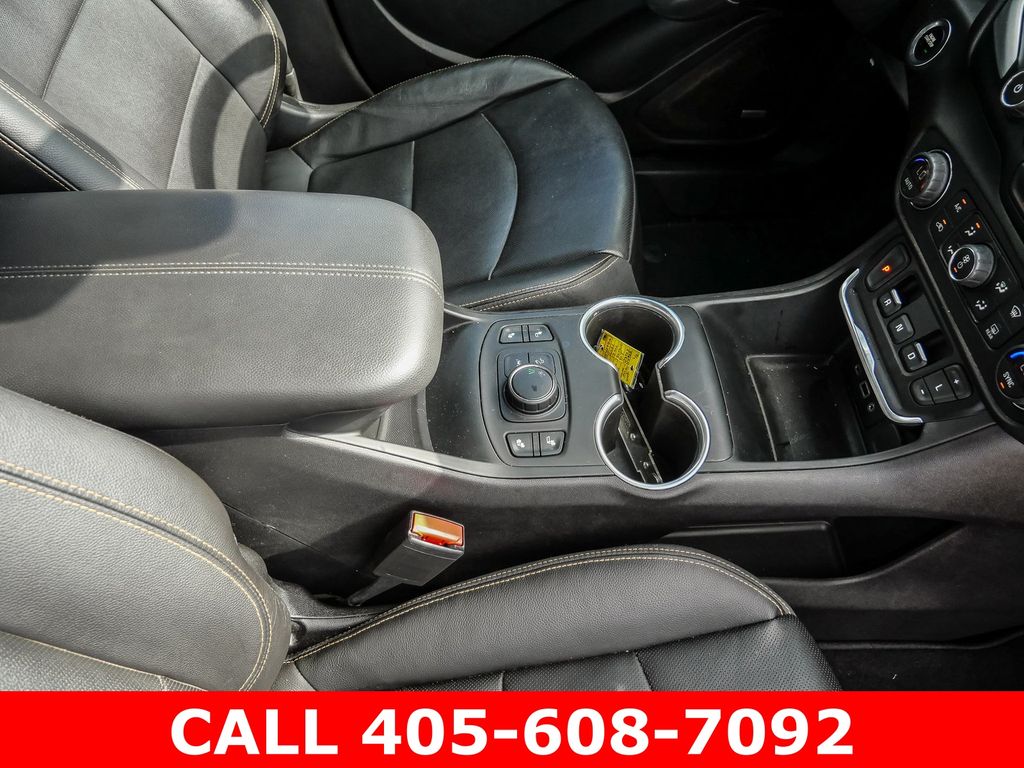 2021 GMC Terrain SLT - Photo 17