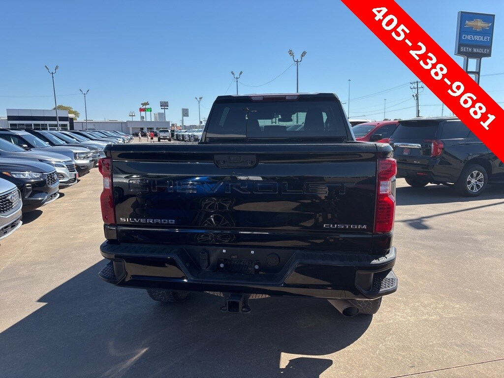 2024 Chevrolet Silverado 2500HD Custom photo 4