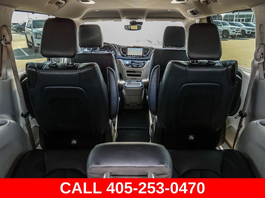 2021 Chrysler Pacifica Hybrid Touring L - Photo 15