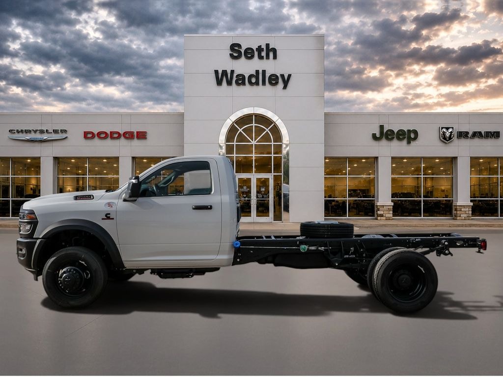 New 2026 Ram 4500 Chassis Cab TRADESMAN REGULAR 4X4 84' CA Pickup