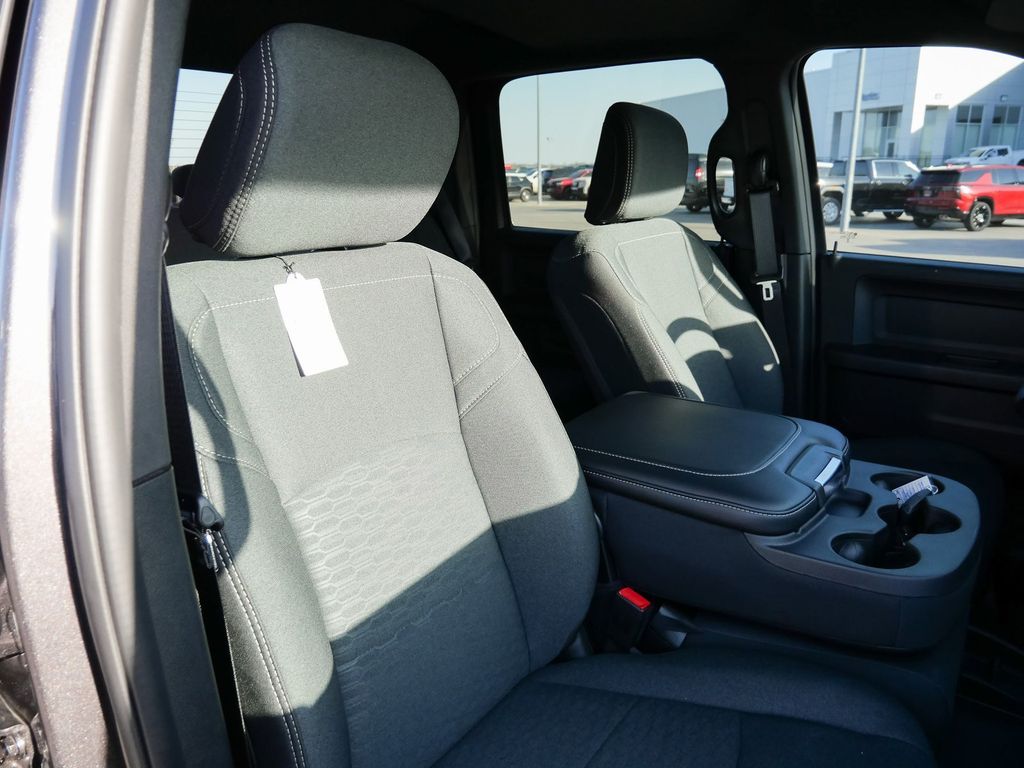 2026 RAM 2500 Tradesman/Black Express - Photo 18
