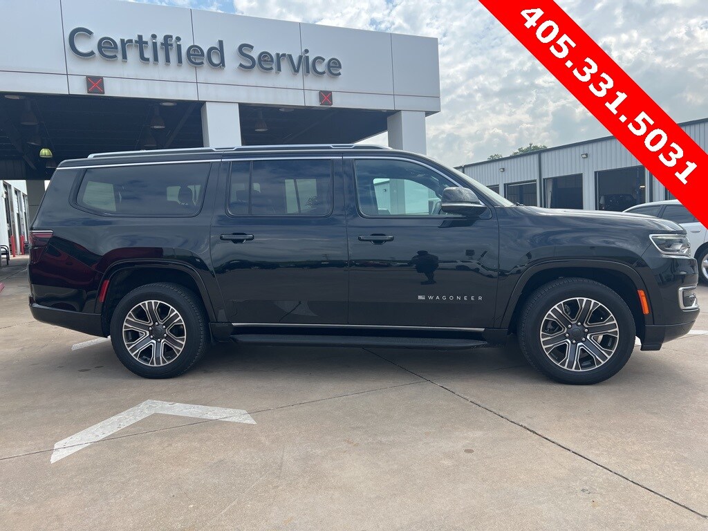 2024 Jeep Wagoneer L Series II photo 2