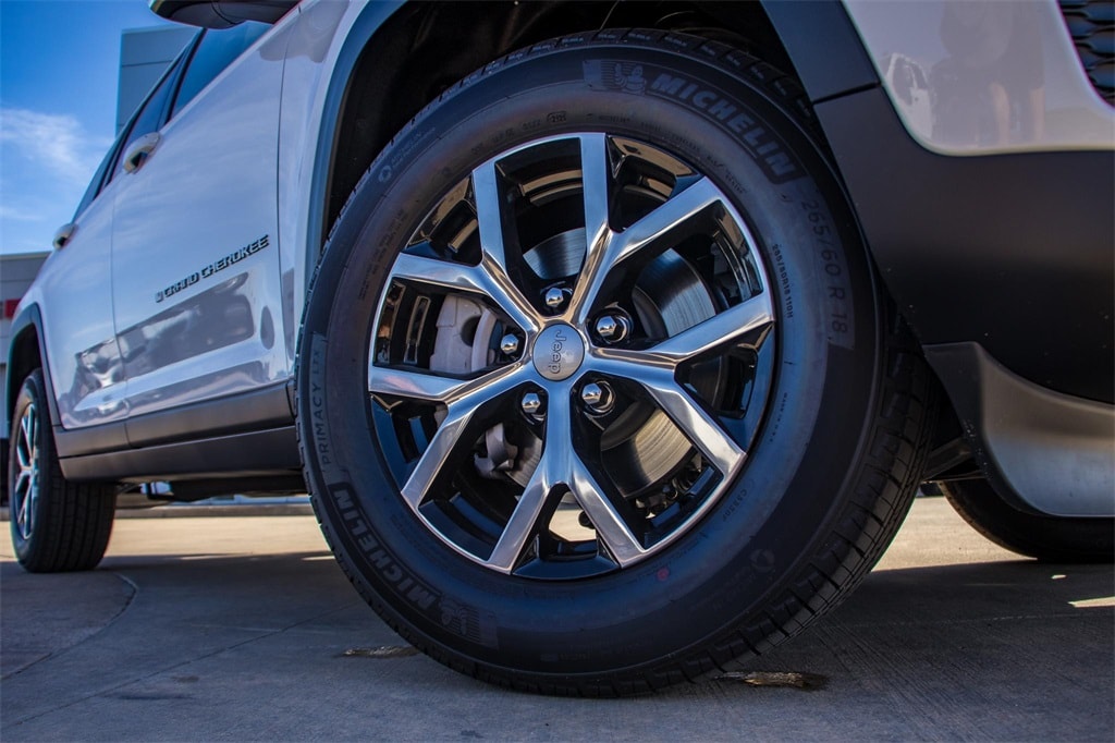 New 2025 Jeep Grand Cherokee LIMITED 4X2 Sport Utility