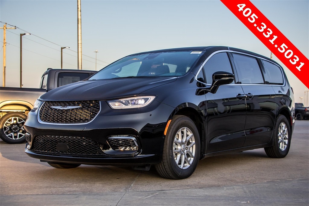 New 2026 Chrysler Pacifica SELECT Passenger Van