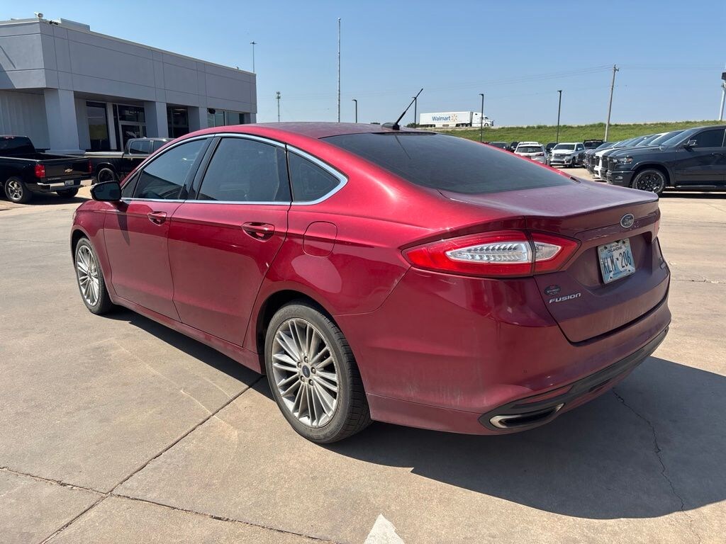 Used 2016 Ford Fusion SE Sedan