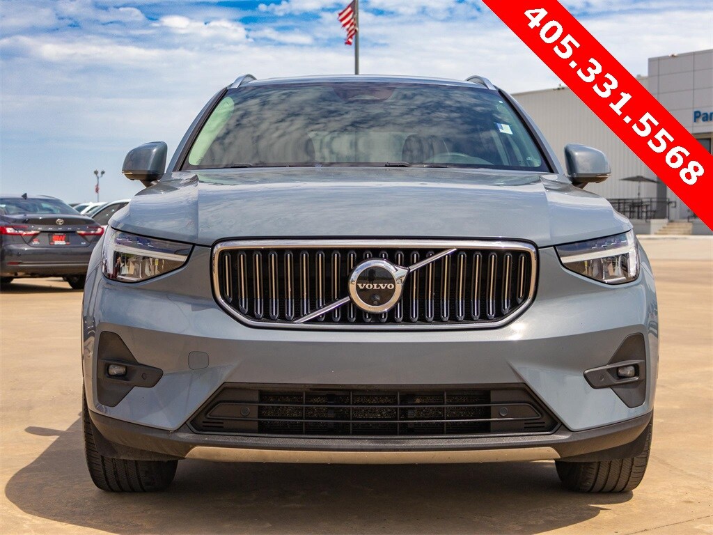 2023 Volvo XC40 AWD Plus photo 4