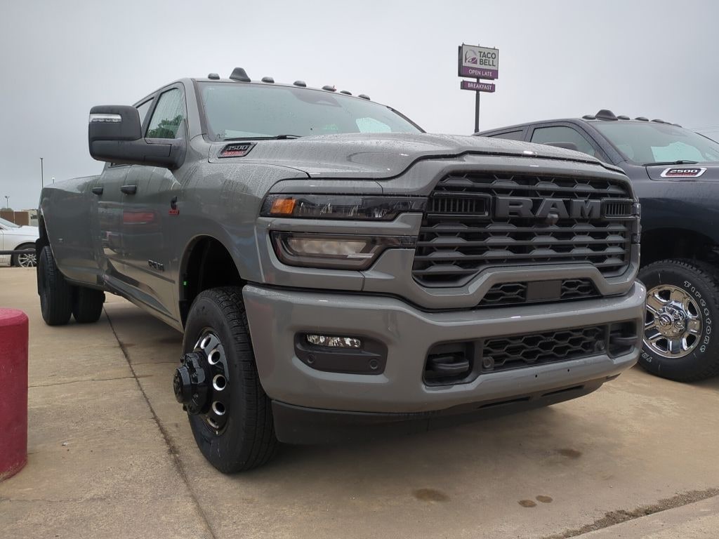 New 2026 Ram 3500 BIG HORN CREW CAB 4X4 8' BOX Pickup