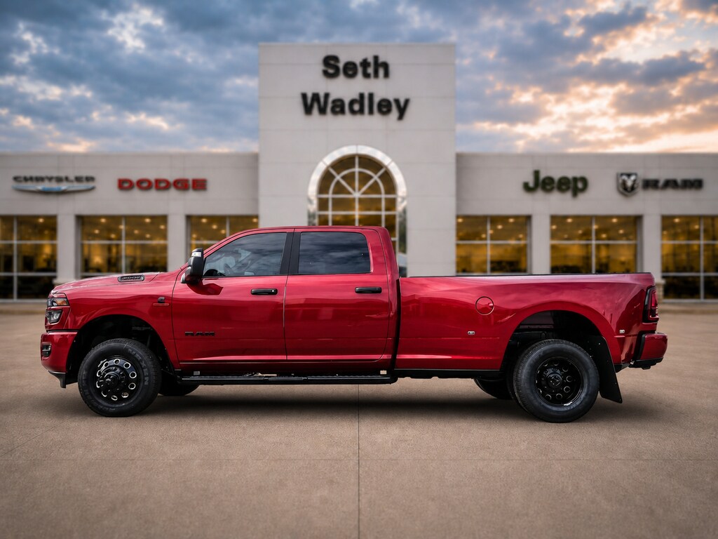 New 2026 Ram 3500 BIG HORN CREW CAB 4X4 8' BOX Pickup