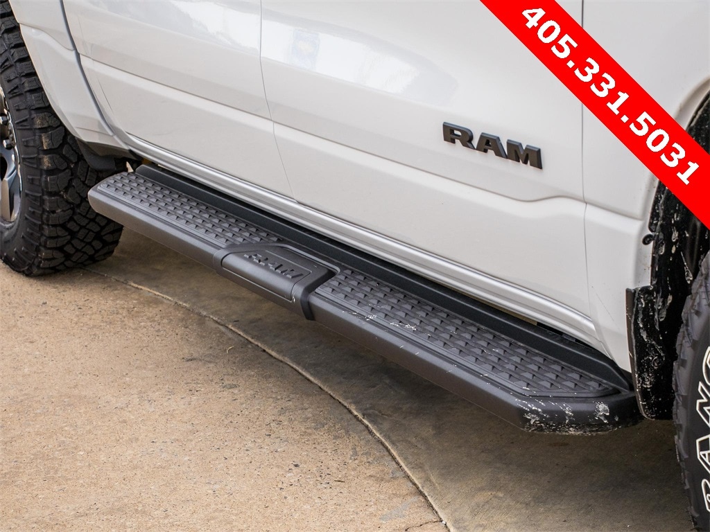 New 2026 Ram 1500 WARLOCK CREW CAB 4X4 5'7 BOX Pickup