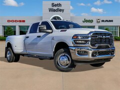 2026 Ram 3500 TRADESMAN CREW CAB 4X4 8' BOX Pickup