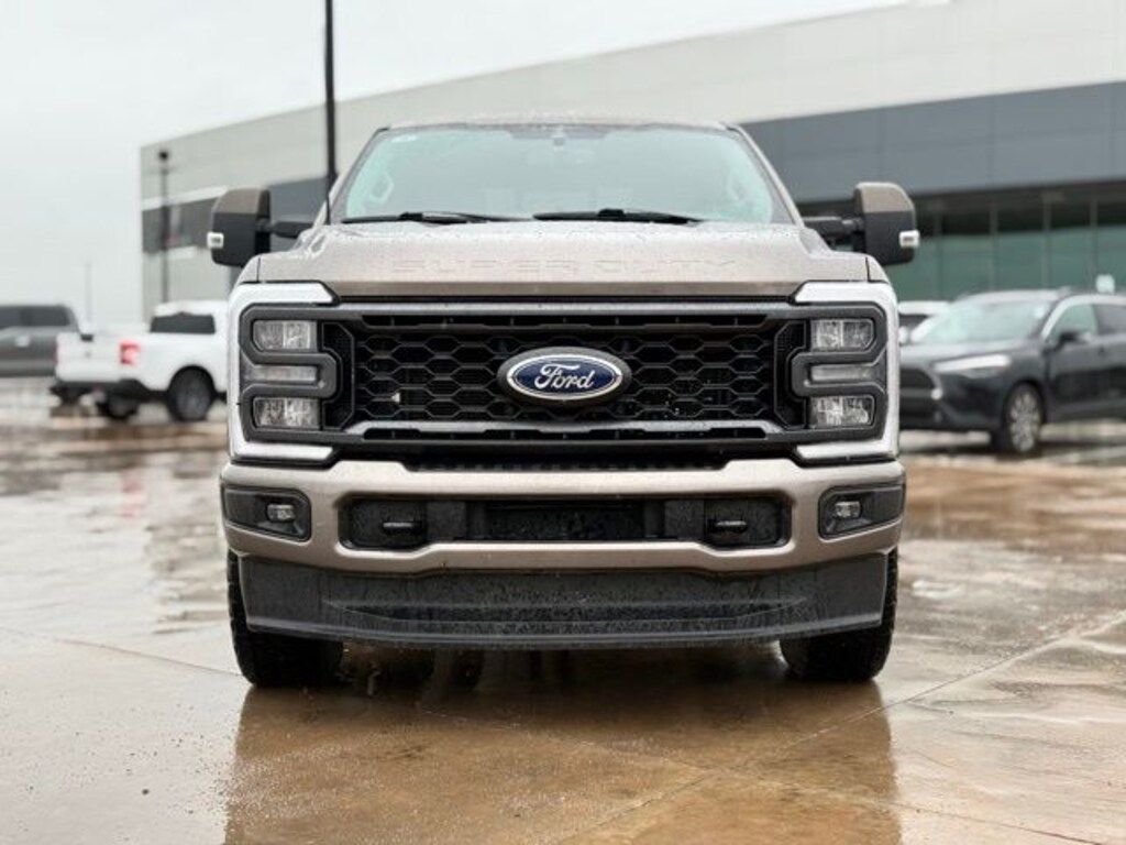 Used 2023 Ford F-250SD Lariat Truck