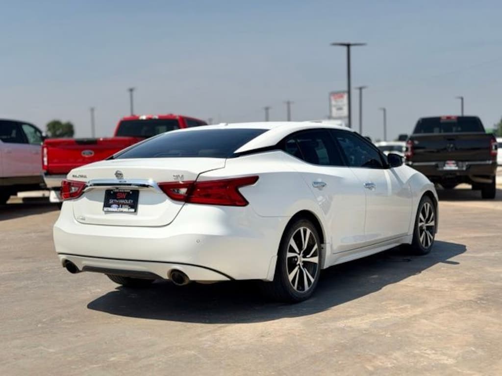 Used 2017 Nissan Maxima 3.5 SV Sedan