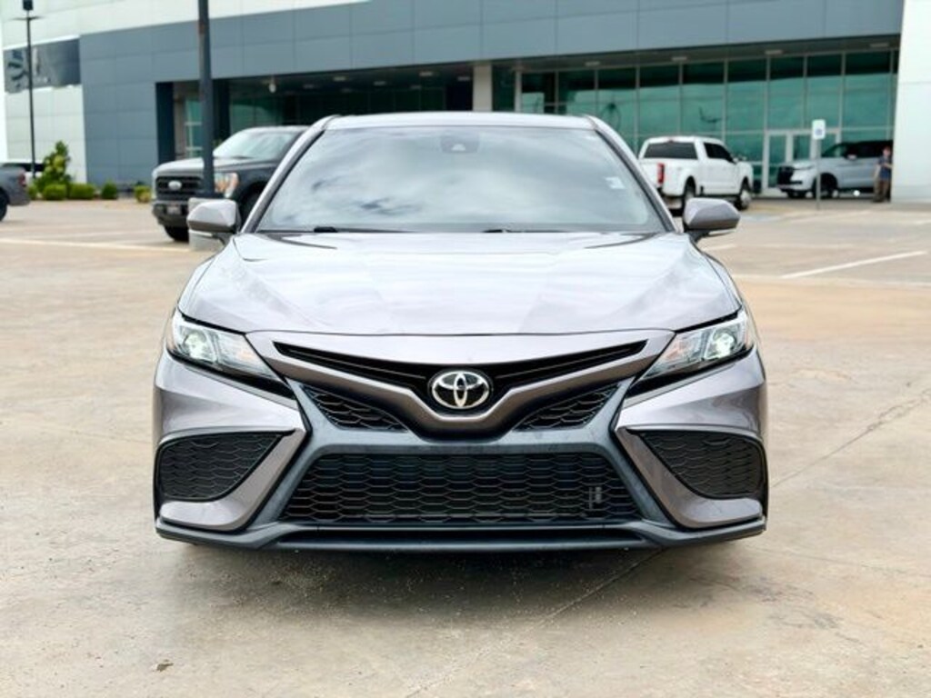 Used 2022 Toyota Camry SE Sedan