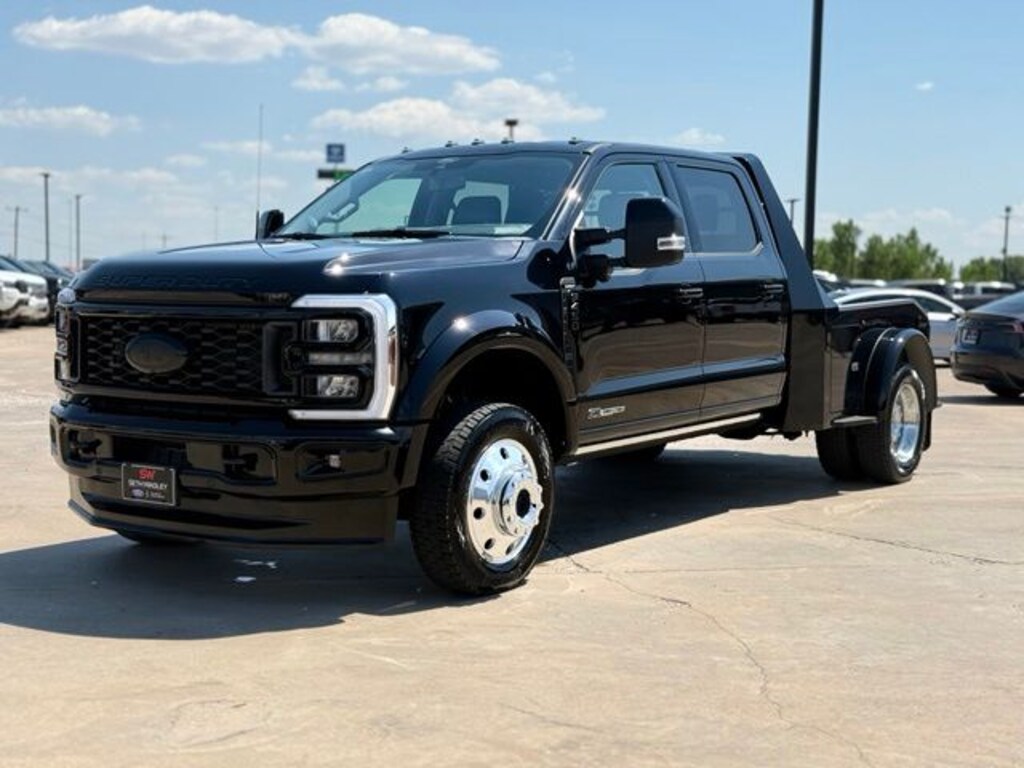 New 2025 Ford F-450SD Lariat Truck