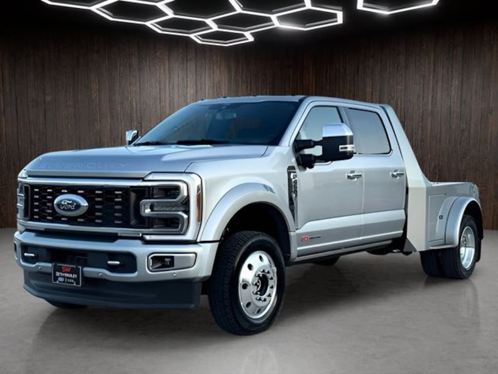 New 2024 Ford F-450SD Platinum Truck