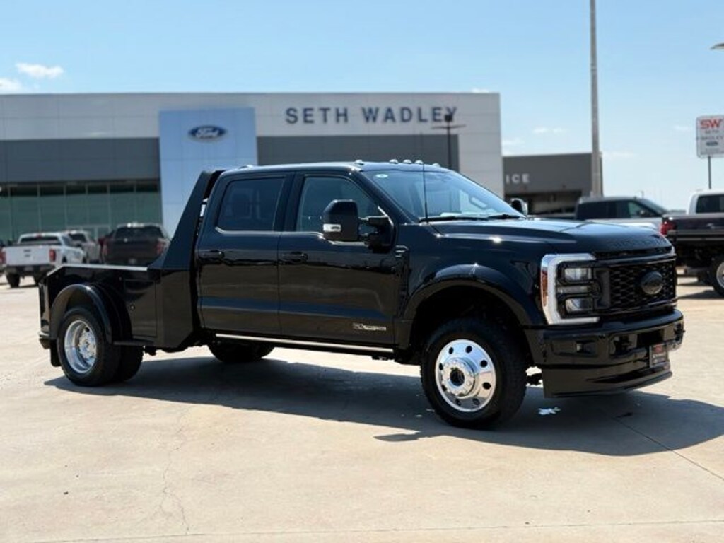 New 2025 Ford F-450SD Lariat Truck