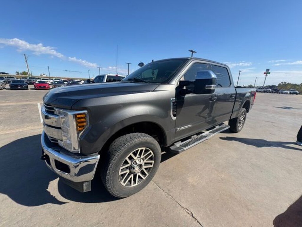 Used 2019 Ford F-250SD Lariat Truck