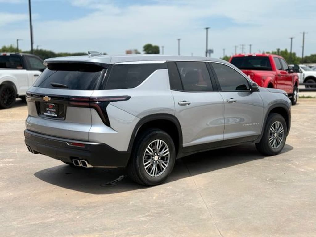 Certified 2024 Chevrolet Traverse LS SUV
