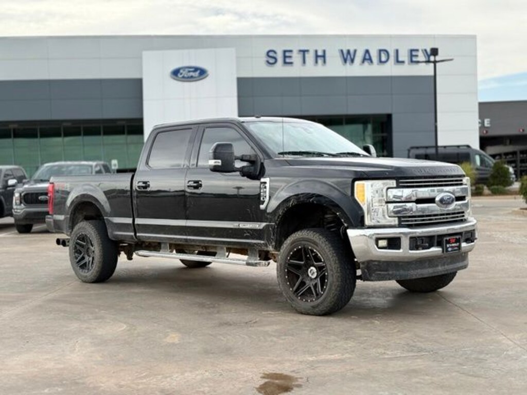 Used 2017 Ford F-250SD Lariat Truck