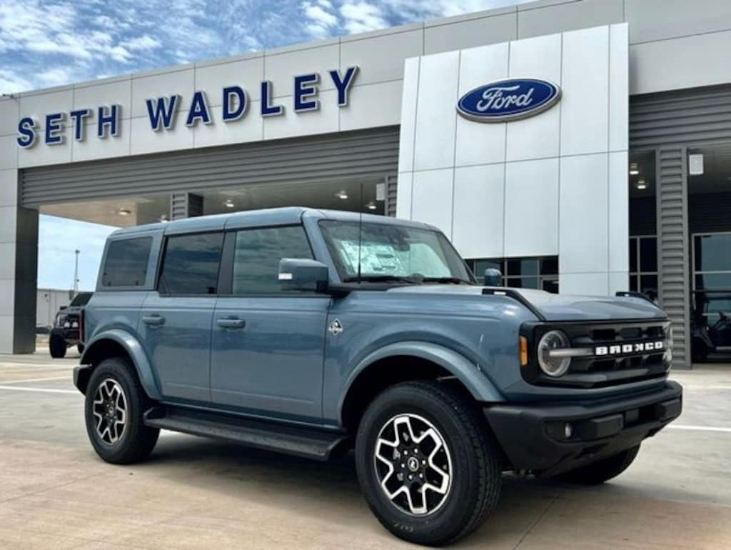 New 2025 Ford Bronco Outer Banks SUV