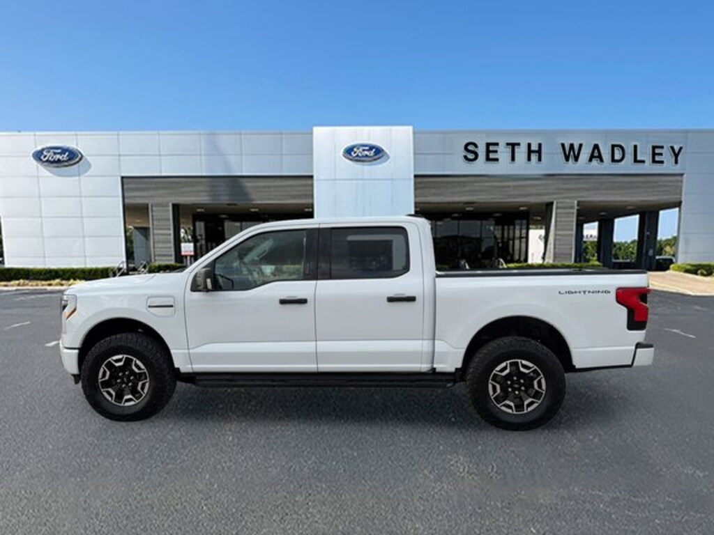 Used 2023 Ford F-150 Lightning XLT Truck