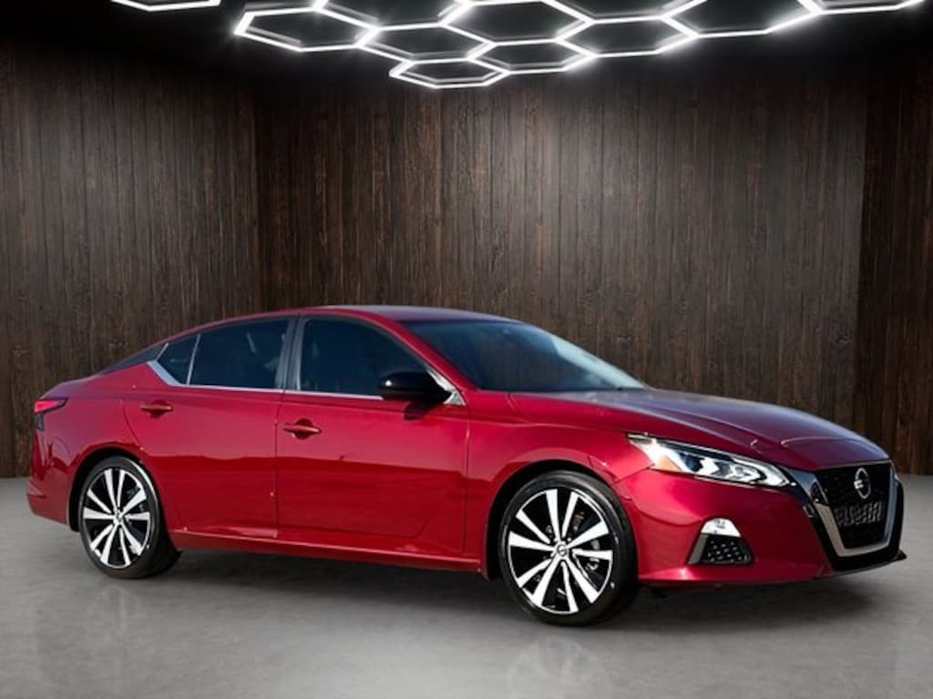 Certified 2022 Nissan Altima 2.5 SR Sedan