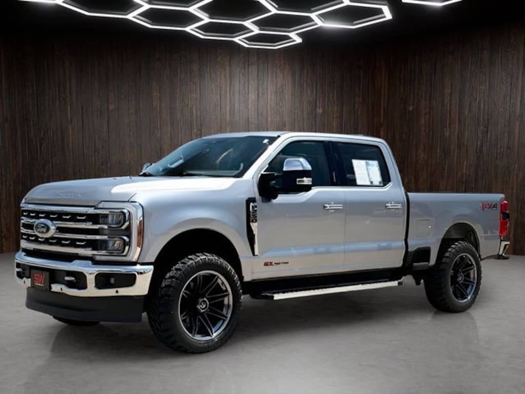 Used 2023 Ford F-250SD Lariat Truck